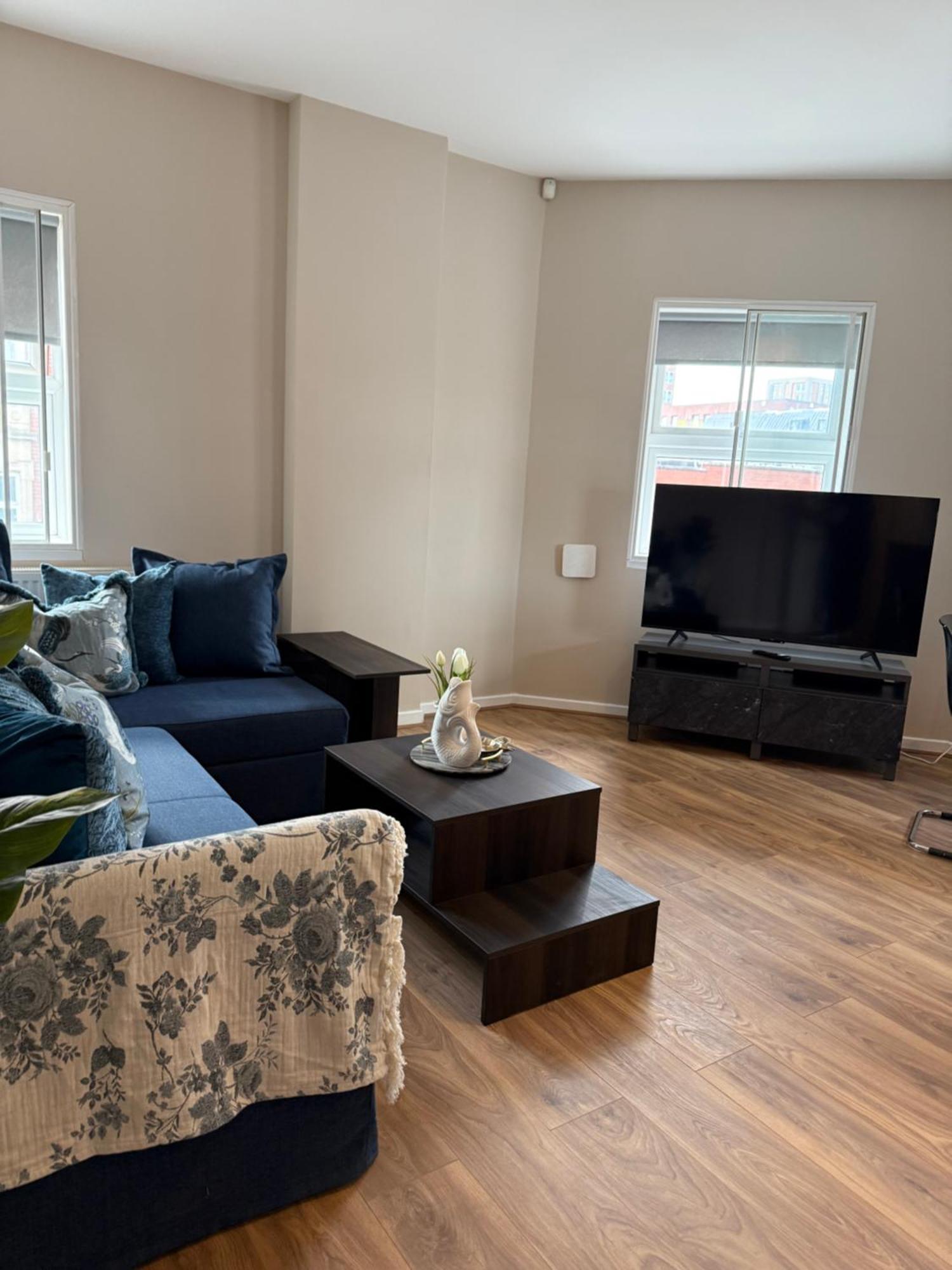 Apartment Centre - Westhill House *